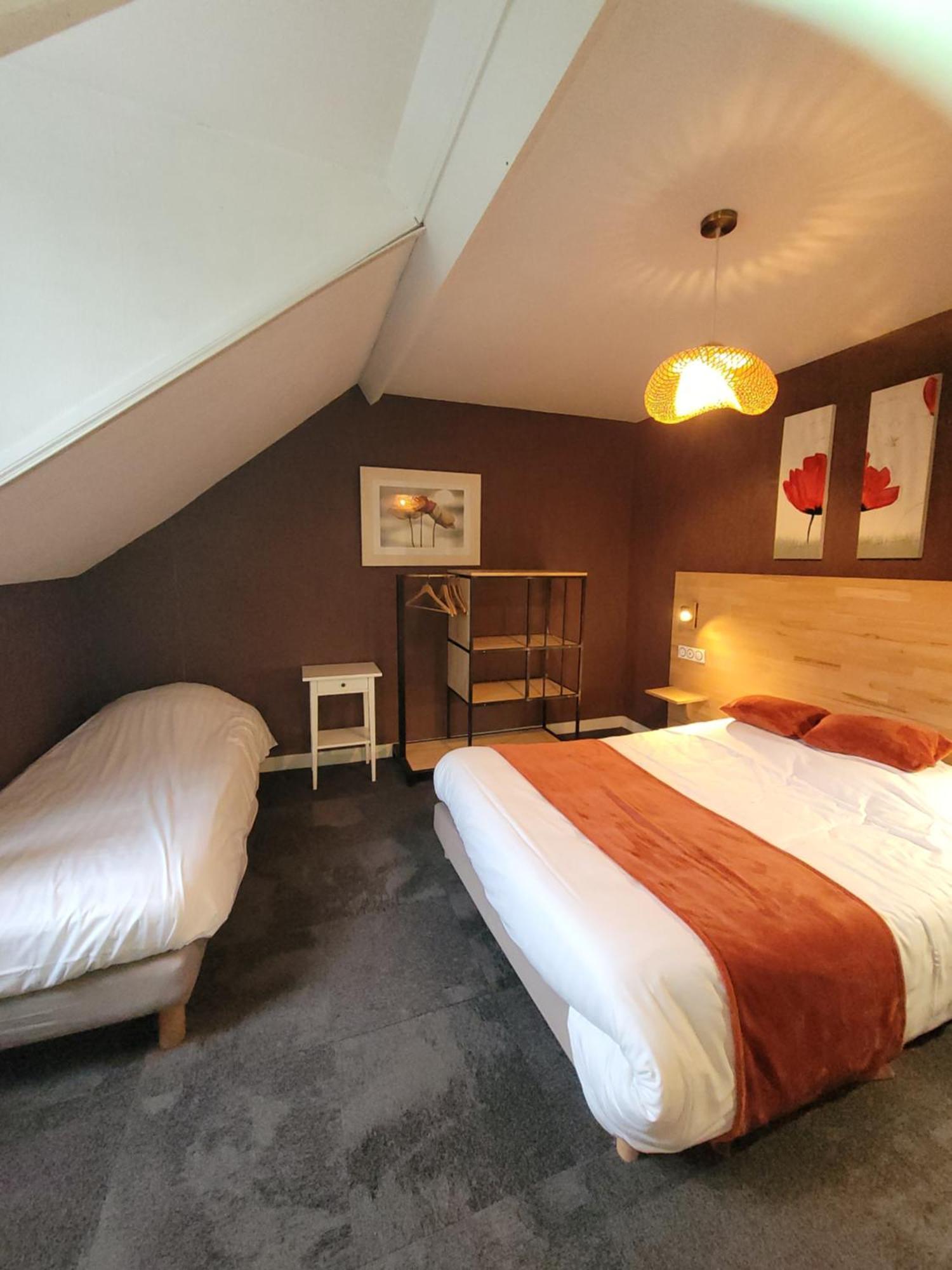 Le Petit Montmartre Hotell Dinard Exteriör bild