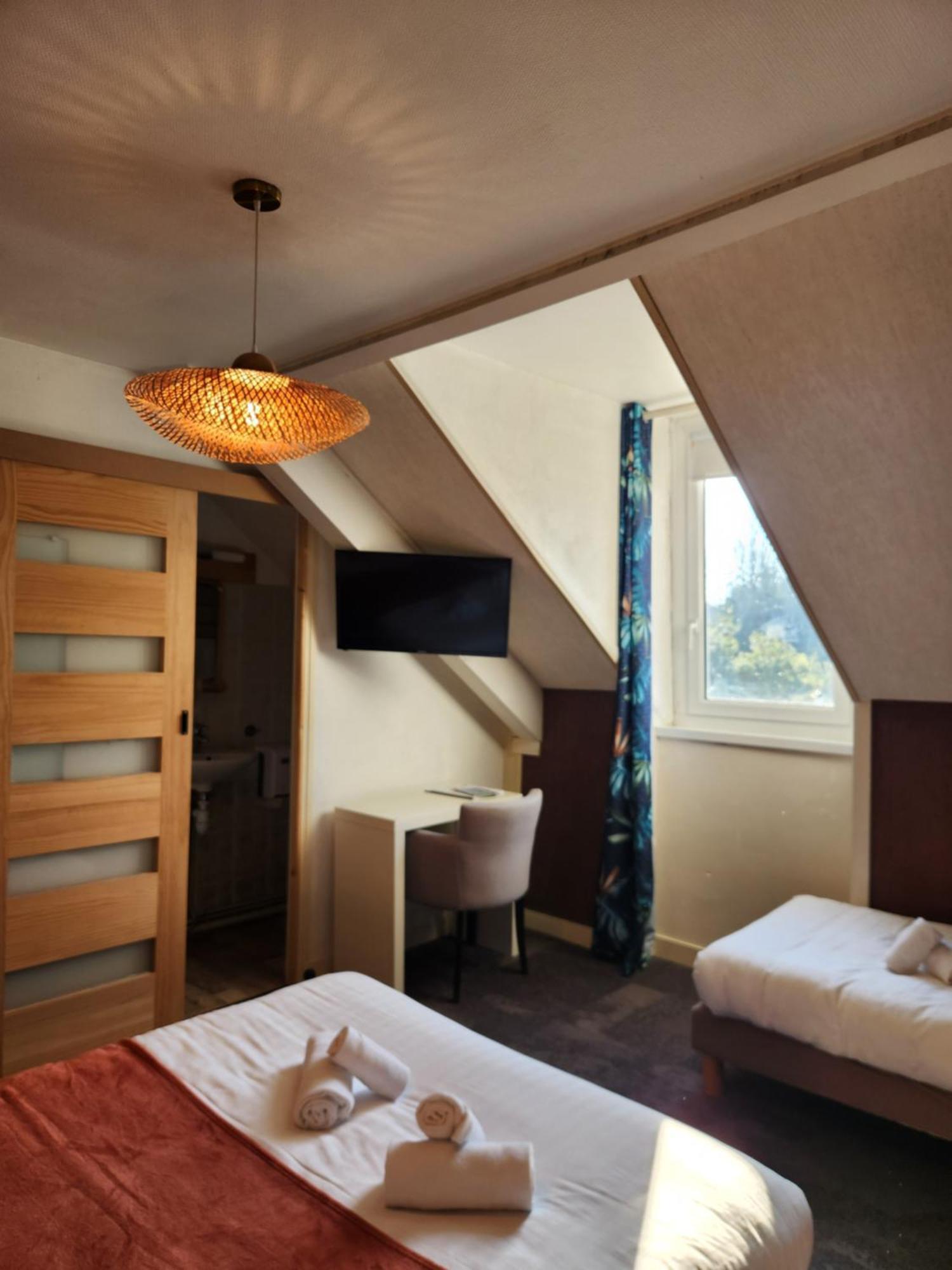 Le Petit Montmartre Hotell Dinard Exteriör bild
