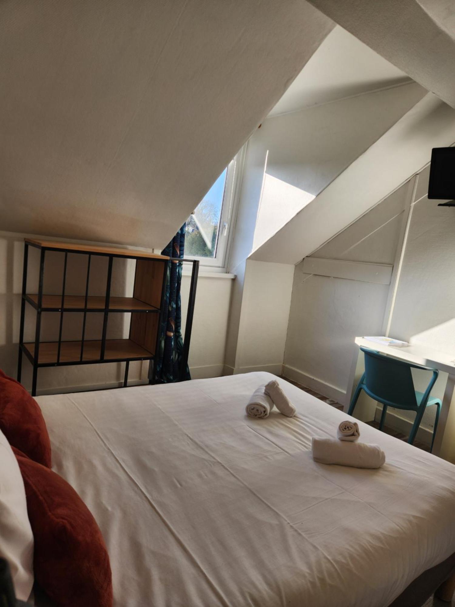 Le Petit Montmartre Hotell Dinard Exteriör bild