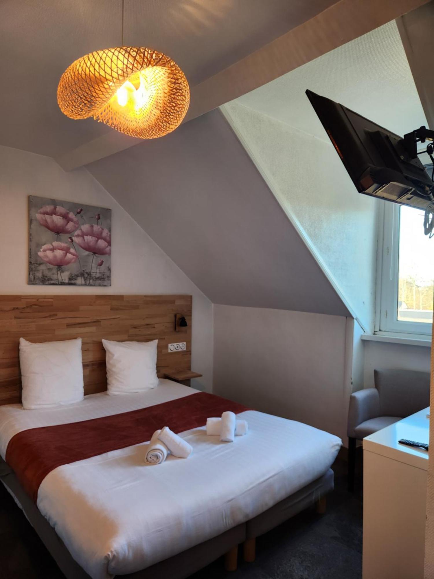 Le Petit Montmartre Hotell Dinard Exteriör bild